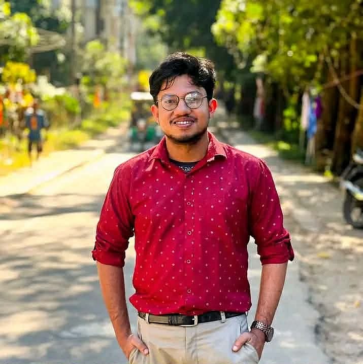 হলের পুকুর থেকে চুয়েট শিক্ষার্থীর মরদেহ উদ্ধার