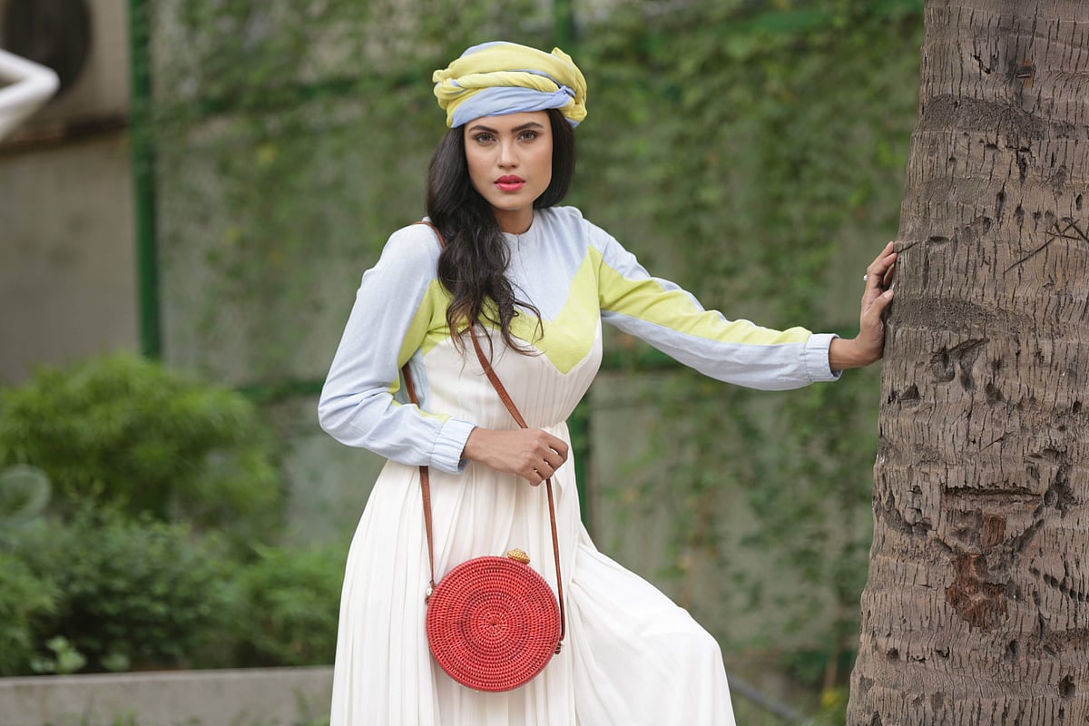 আজ কী রঙের লিপস্টিক পরেছেন