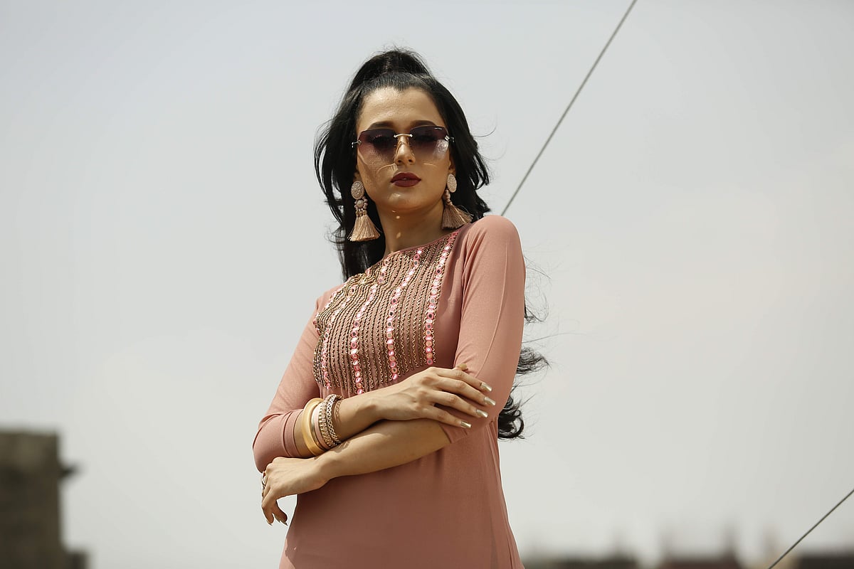 আজ কী রঙের লিপস্টিক পরেছেন