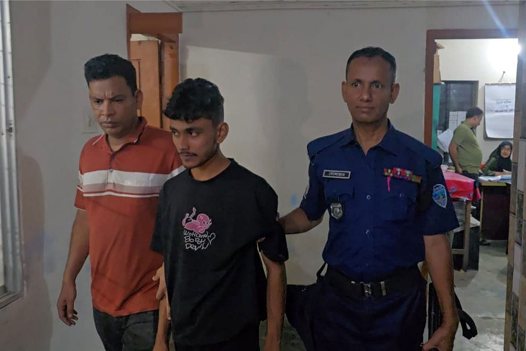 টিকটক ভিডিও বানাতে শিশুকে উত্ত্যক্ত, এক তরুণ গ্রেপ্তার