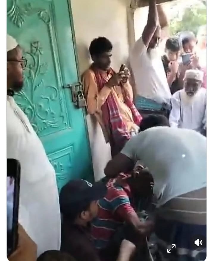 নেত্রকোনায় ইমামের বেতন নিয়ে কটূক্তির অভিযোগ, সালিসে মাথা ন্যাড়া করে নির্যাতন