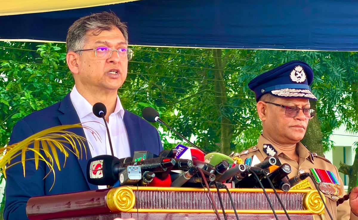 পুলিশ কোনো দলের লাঠিয়াল বাহিনী নয়: স্বরাষ্ট্রমন্ত্রী