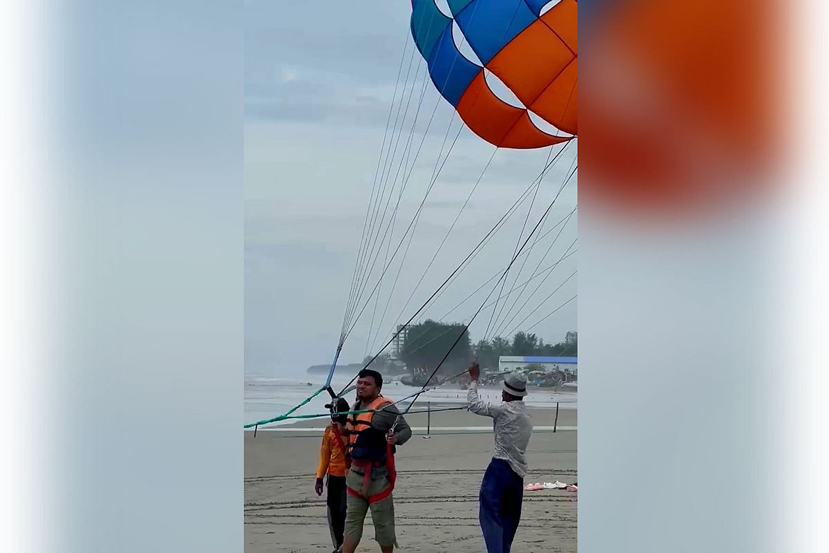 ১০ বছরে ১৯টি দুর্ঘটনা শেষে মৃত্যু, লাইসেন্স ছাড়া চলছিল কক্সবাজারের প্যারাসেইলিং