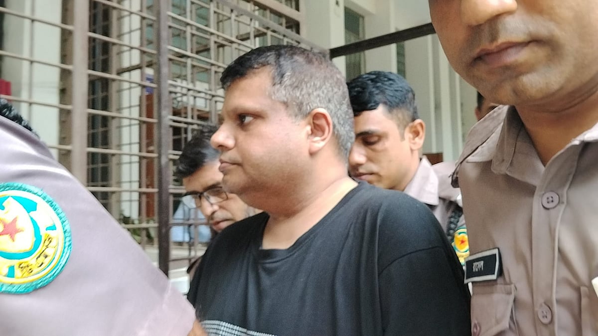 রিজেন্ট হাসপাতালের চেয়ারম্যান মোহাম্মদ সাহেদ করিমকে এক বছর কারাদণ্ড হওয়া চেক ডিজঅনার মামলায় গ্রেপ্তার দেখানো হয়েছে। আজ রোববার ঢাকার তৃতীয় যুগ্ম মহানগর দায়রা জজ আদালতে