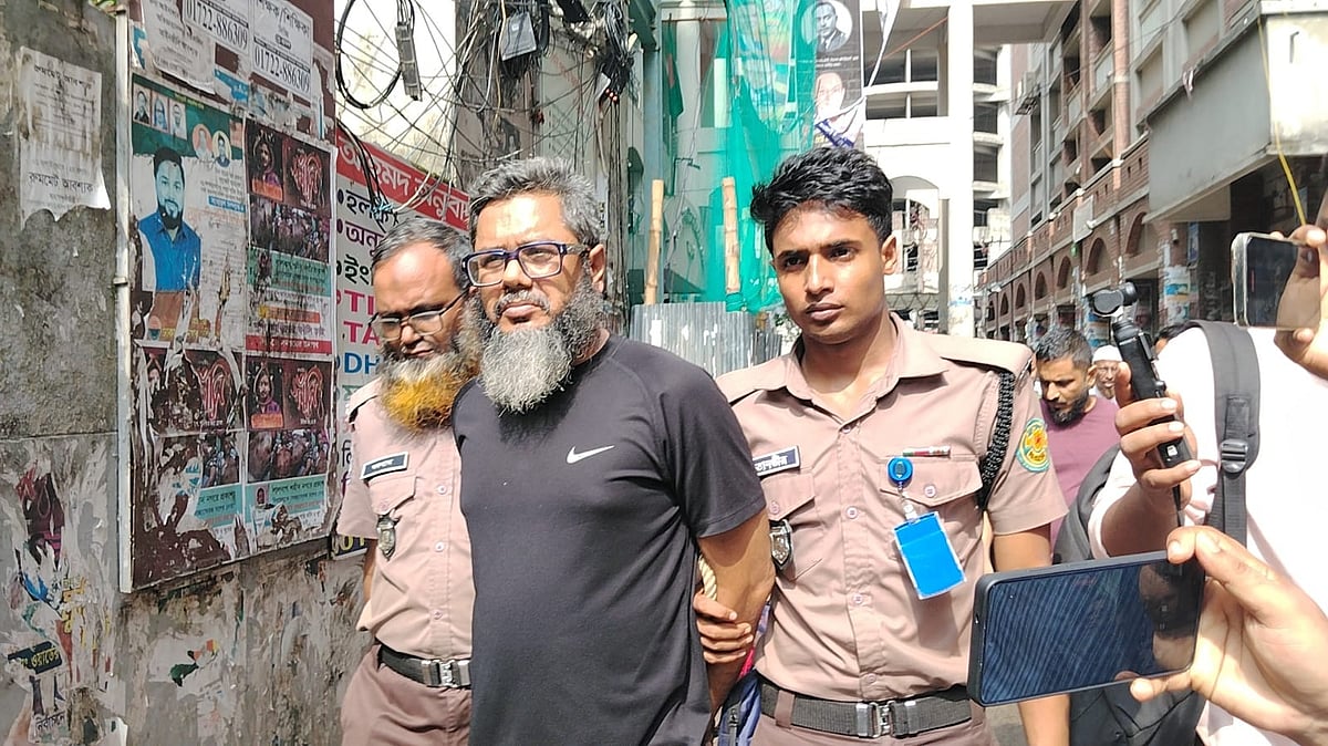 রাজধানীর দক্ষিণখানে দন্তচিকিৎসক সারা রোকসানা হত্যা মামলায় গ্রেপ্তার তাঁর স্বামী মো. সোহেল রানাকে সোমবার ঢাকার চিফ মেট্রোপলিটন ম্যাজিস্ট্রেট আদালতে হাজির করা হয়
