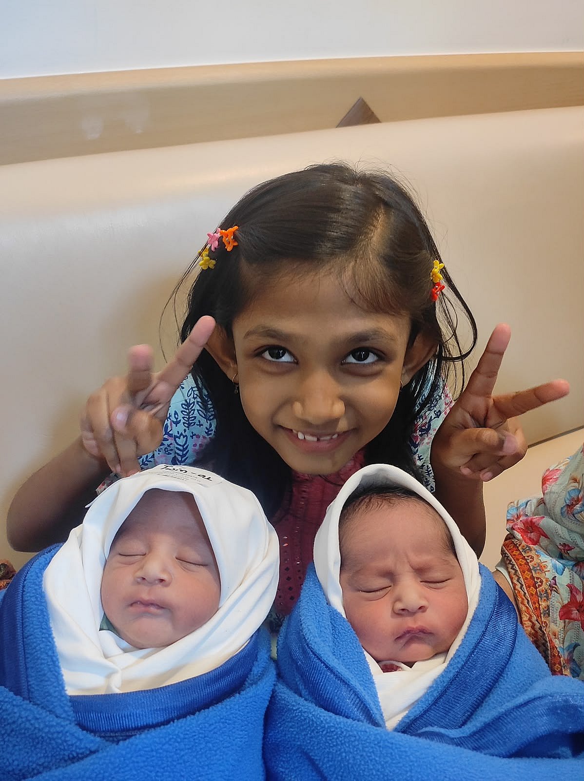 যমজ সন্তানদের মা–বাবা চেনেন কীভাবে, আমার অভিজ্ঞতা যেমন