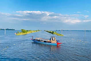 Image from source article: বর্ষার চলনবিল: পরিবেশবান্ধব পর্যটনের সম্ভাবনা