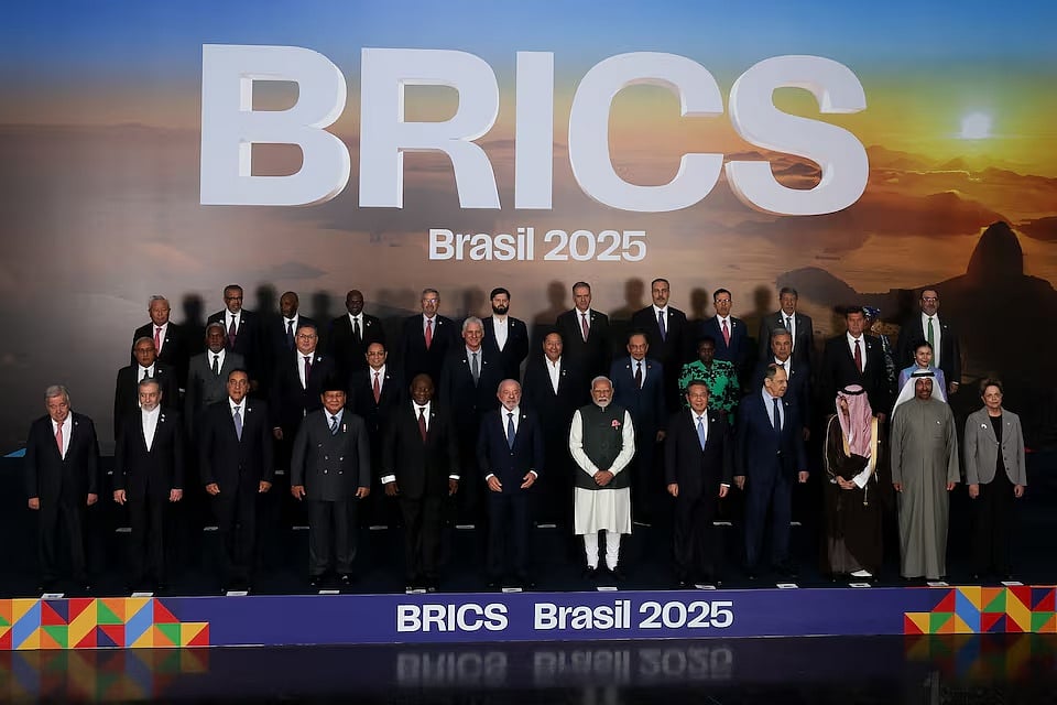 ব্রাজিলে ব্রিকস শীর্ষ সম্মেলনে সংস্থাটির নেতারা। ৭ জুলাই ২০২৫, রিও ডি জেনিরো