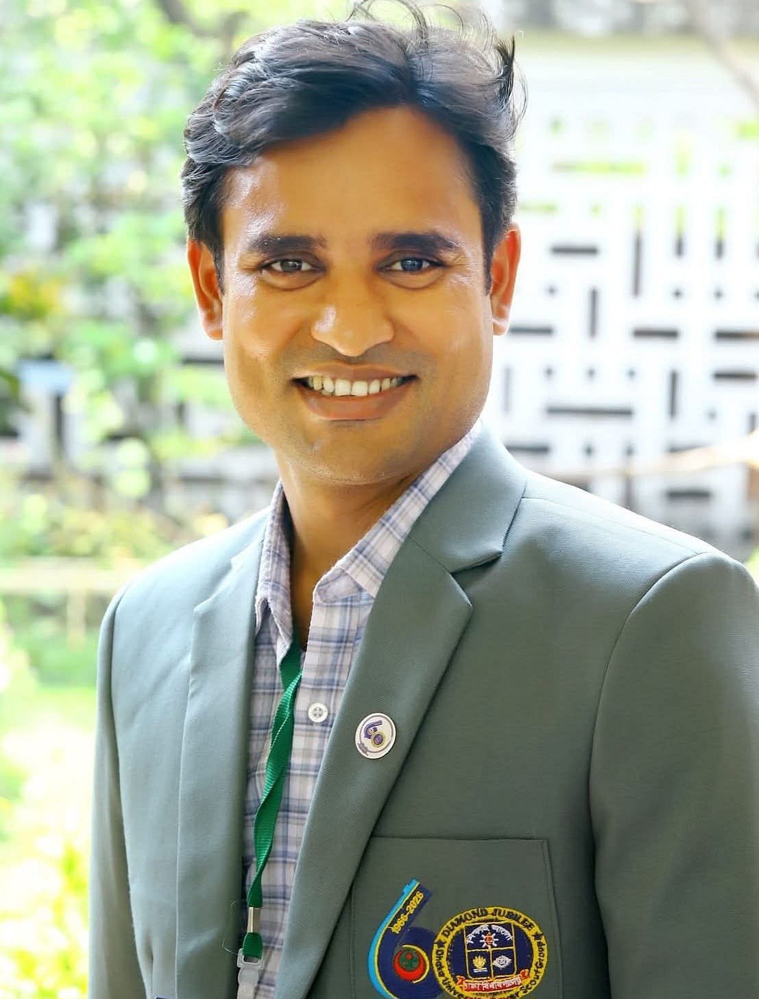 ‘ওই সাংবাদিক তোর বাড়ি কই’ বলে মারধর শ্রমিক দল নেতার