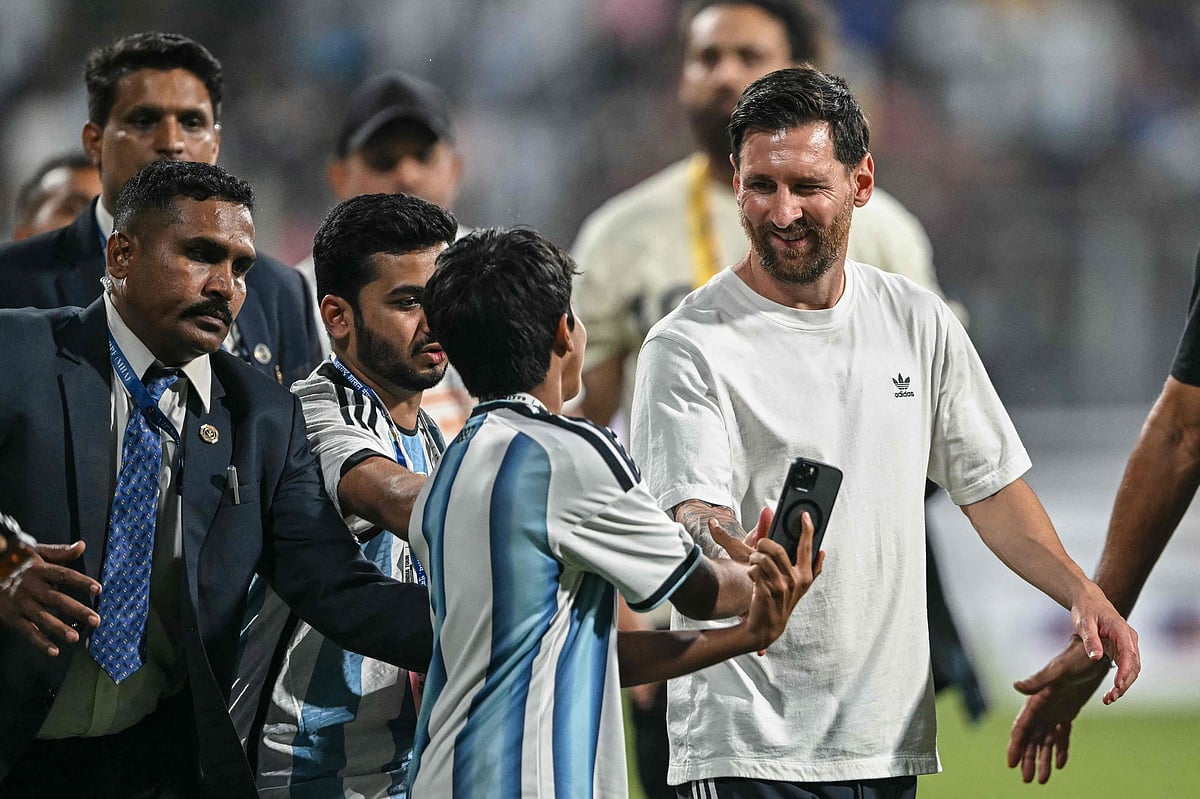 মেসির অনুষ্ঠানে বিশৃঙ্খলা: ৩৩ হাজার দর্শক টাকা ফেরত পাবেন