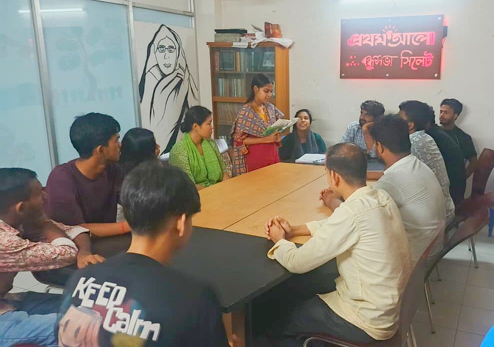 শিউলির সুবাসে অপ্রাপ্তির গল্প নজরুলের ‘শিউলি–মালা’