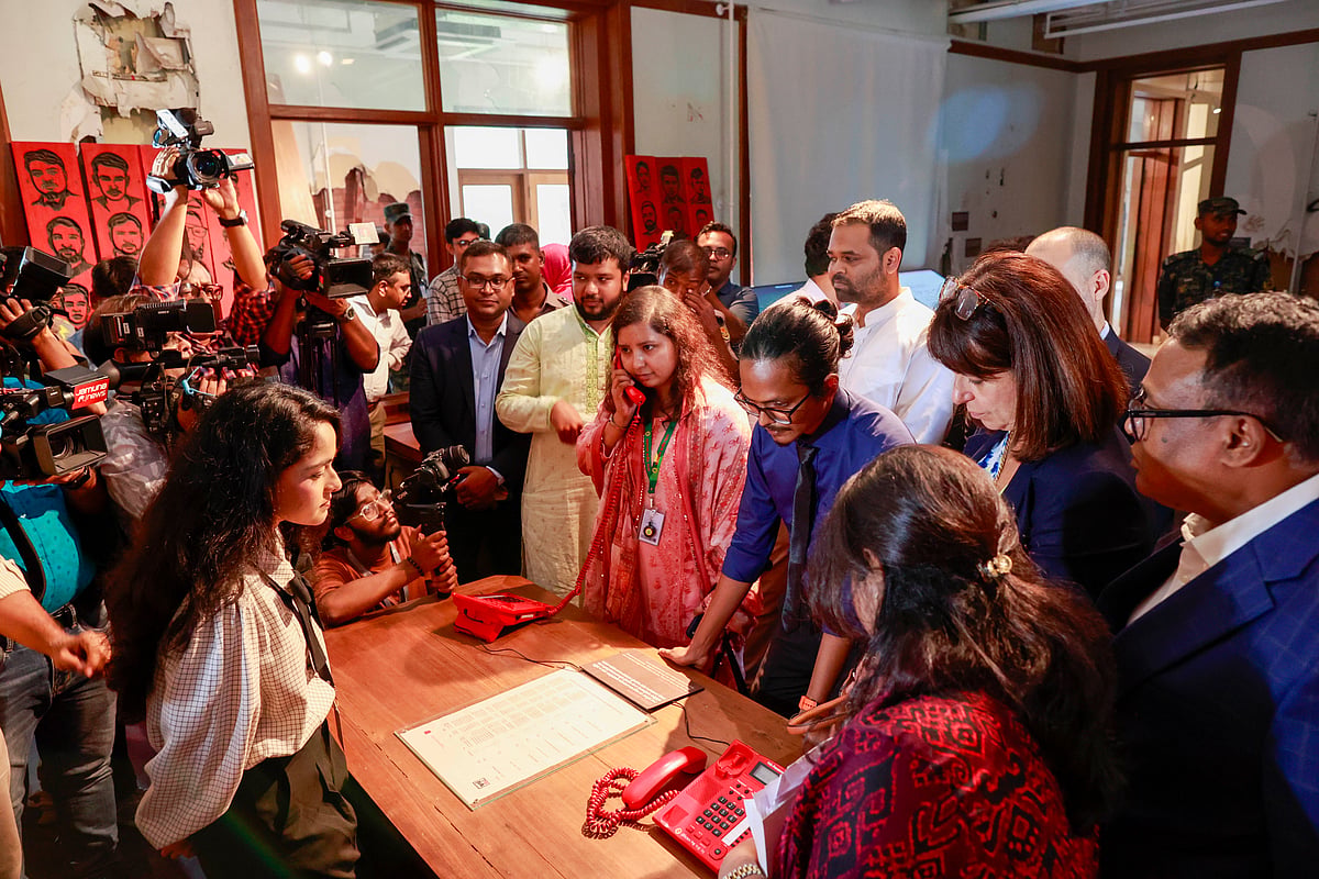 রাজধানীর শেরেবাংলা নগরের জুলাই স্মৃতি জাদুঘর পরিদর্শন করে বাংলাদেশ সফররত ইন্টার পার্লামেন্টারি ইউনিয়নের প্রতিনিধিদল