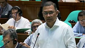 আগামী কয়েক মাসের মধ্যে সোলার বিদ্যুতে চলবে জাতীয় সংসদ: প্রধানমন্ত্রী