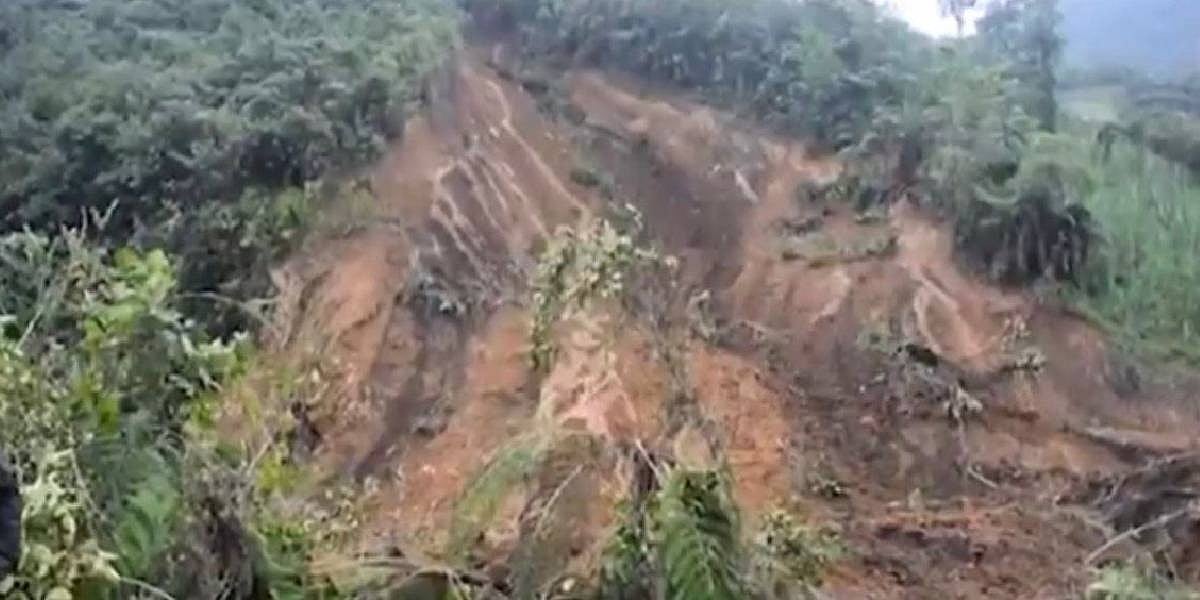 চীনের ভূমিধস বলে উল্লেখ করা ছবিটি সামাজিক যোগাযোগমাধ্যমে প্রকাশিত হয়েছে