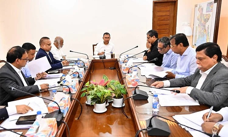 প্রধানমন্ত্রী তারেক রহমান ডেঙ্গু পরিস্থিতি ও করণীয় নিয়ে অনুষ্ঠিত সভায় বক্তব্য দেন। রোববার সচিবালয়ে