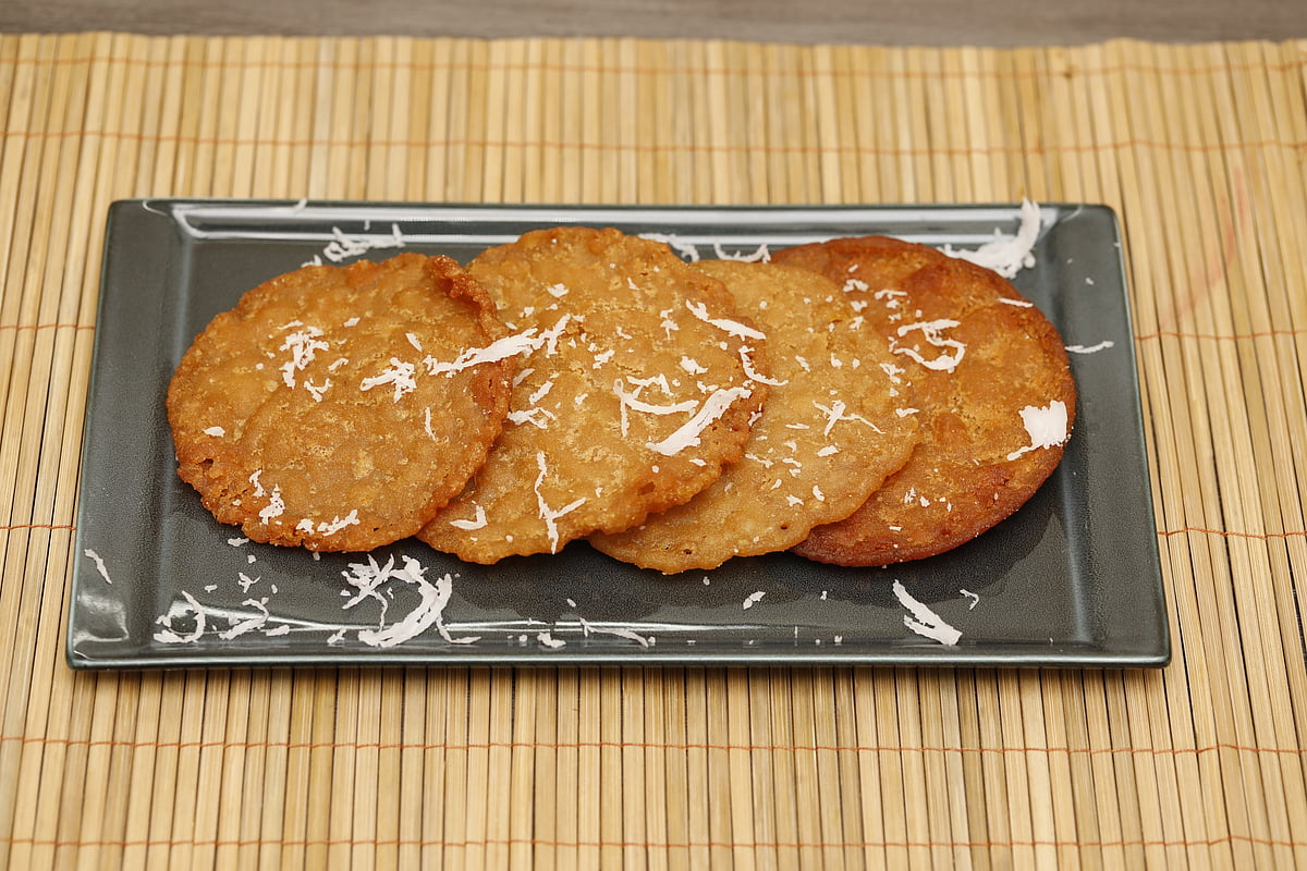 বিন্নি নারকেল পিঠা