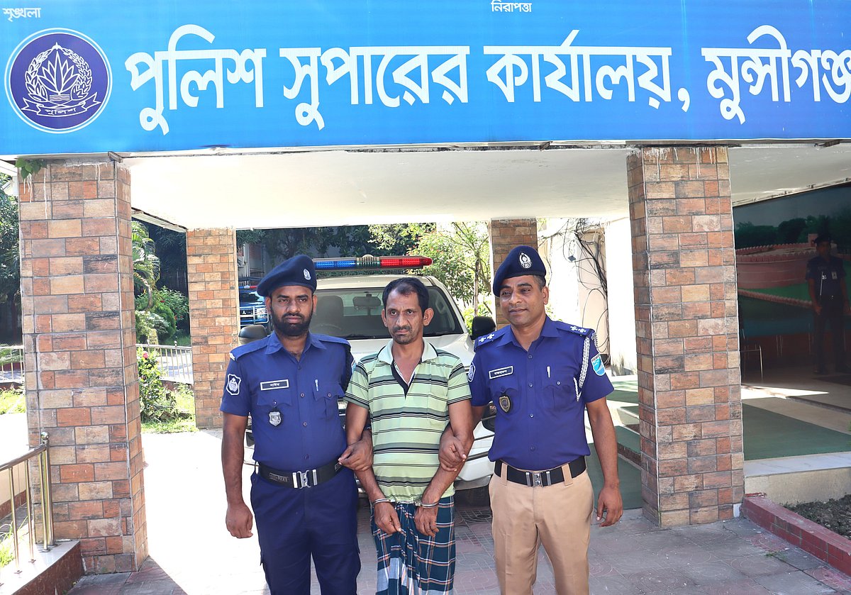 স্ত্রীকে হত্যার ঘটনায় গ্রেপ্তার সুমন সরকার