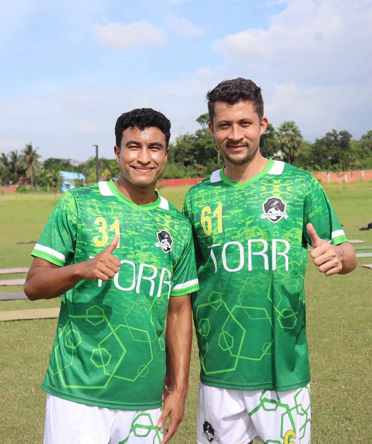 ফর্টিসের দুই নেপালি ফুটবলার আরিক বিস্তা ও অনন্ত তামাং