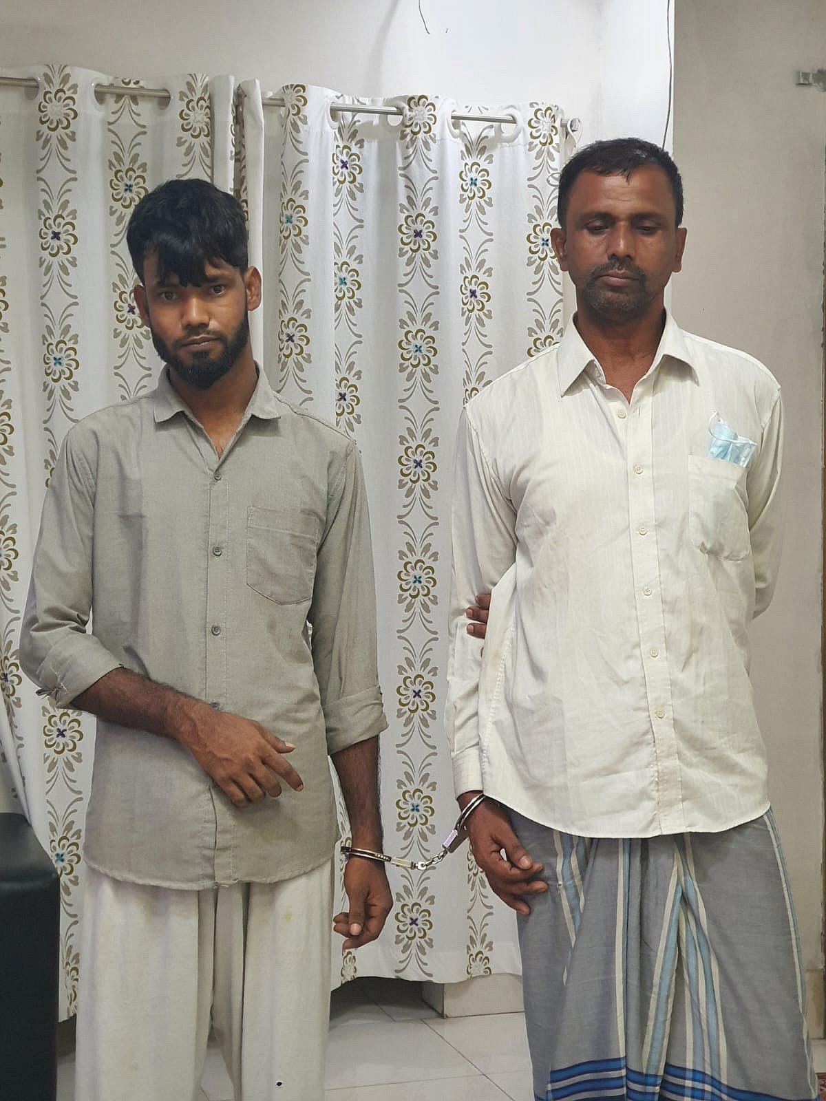 নজরুল (ডানে) ও তারেক