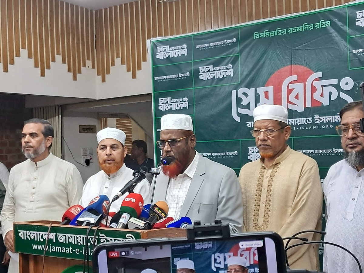 সংবাদ সম্মেলনে জামায়াতে ইসলামীর সেক্রেটারি জেনারেল মিয়া গোলাম পরওয়ার। আজ বুধবার বিকেলে রাজধানীর মগবাজারে