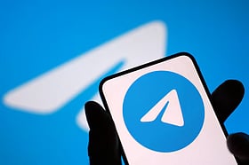 With the telegram app, "Bleasing the name of 94 million money on charges of self-defense 2