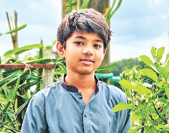 ১৩ বছরের ইশায়াত শাহরিয়ার অপ্রতিম। গতকাল কুমিল্লার লালমাই পাহাড়ের জঙ্গল থেকে তার মরদেহ উদ্ধার করে পুলিশ