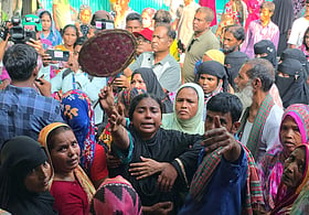 খাটের ওপর পড়ে ছিল স্ত্রী-সন্তানের নিথর দেহ, ফ্যানে ঝুলছিল স্বামীর লাশ