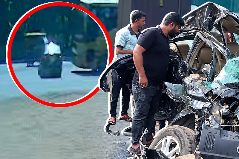 মহাসড়কে উল্টো পথে প্রাইভেট কার, বাসের সঙ্গে সংঘর্ষে নিহত ৪