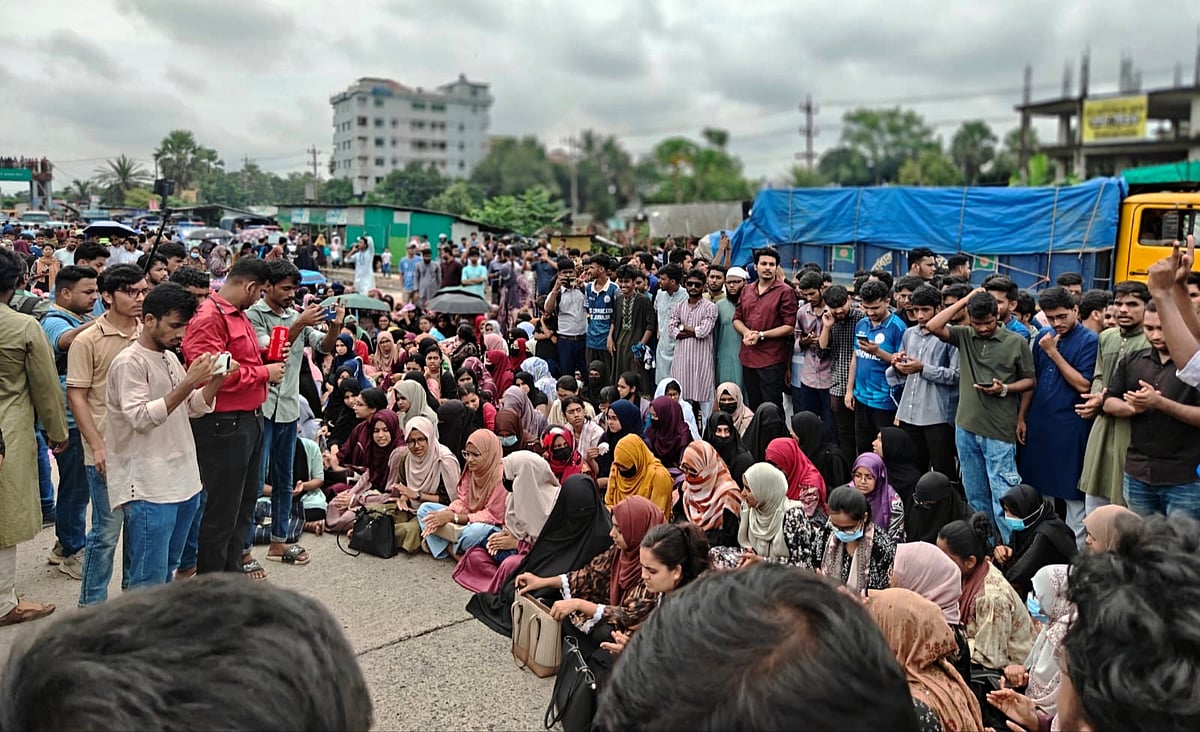 Blocked by Dhaka-Chartigram highway, protesting for one and half hour of justice.