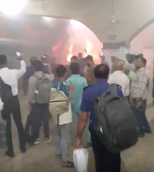 The train is on fire in Kampur Station