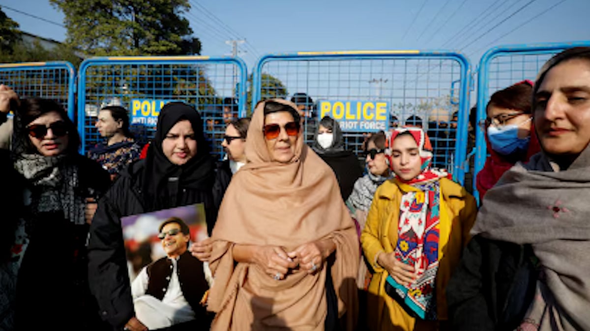 The sister of Imran Khan was arrested before the PTI rally in Islamabad.