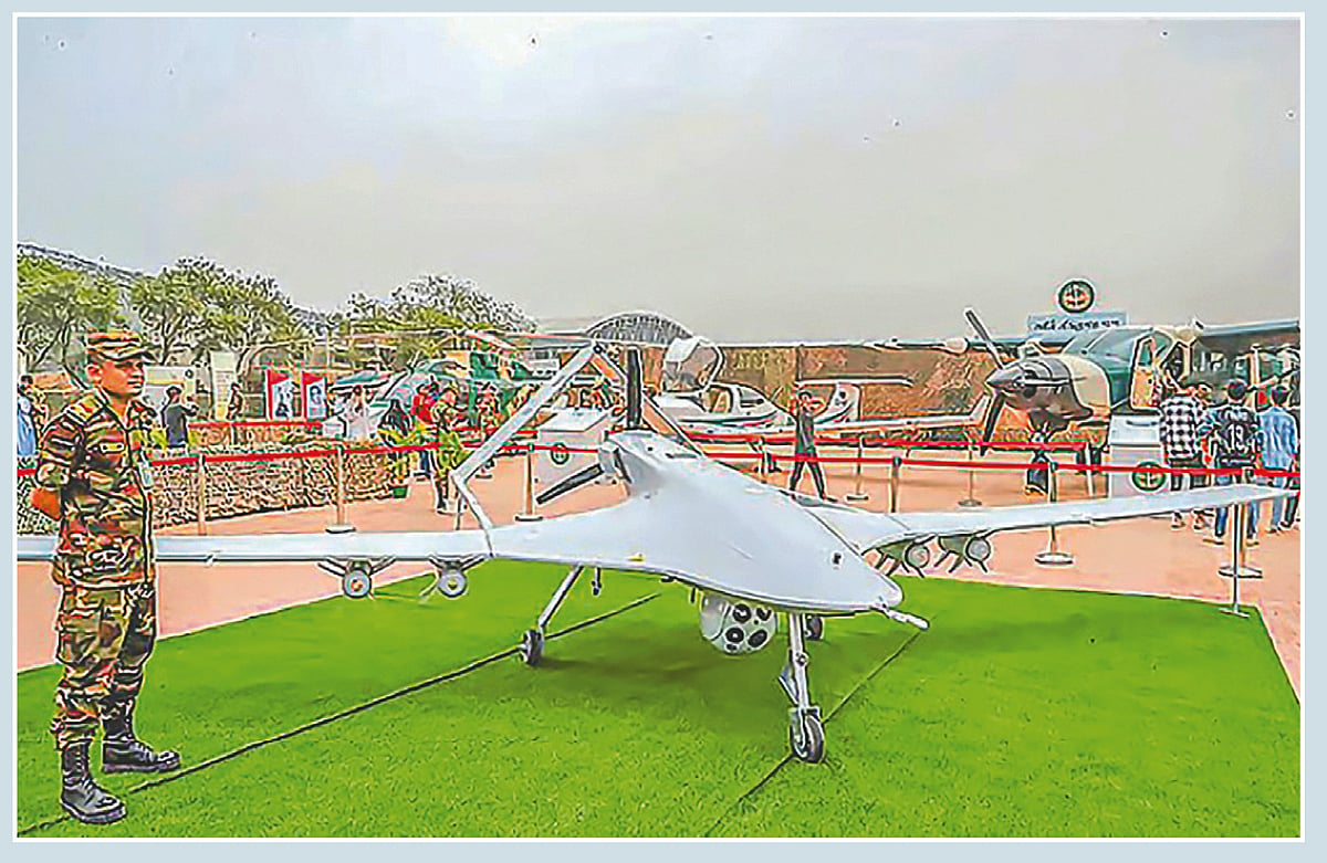 دفاعی شعبے میں اصلاح اتنی سستی کیوں ہے؟