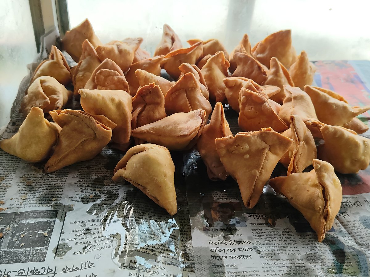 মতিউরের শিঙাড়ার টানে বদলে গেল বকুলতলার নাম