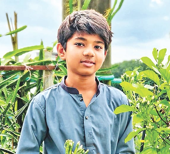 ইশায়াত শাহরিয়ার অপ্রতিম