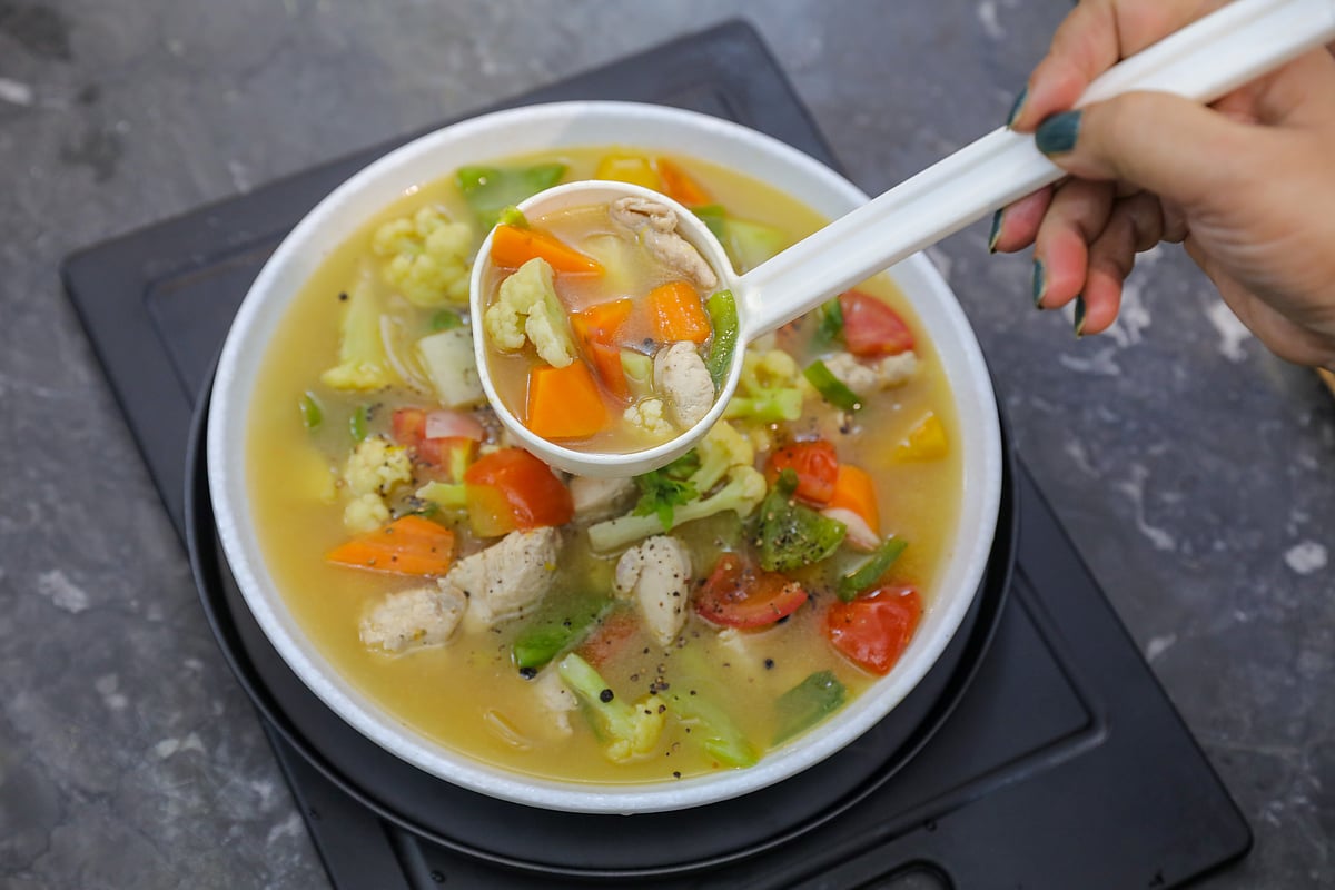 Une fièvre peut manger du poulet et des stubbles vegables, voir les recettes