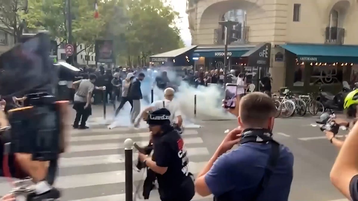 Protesta en París alrededor del proyecto de ley de armas policiales