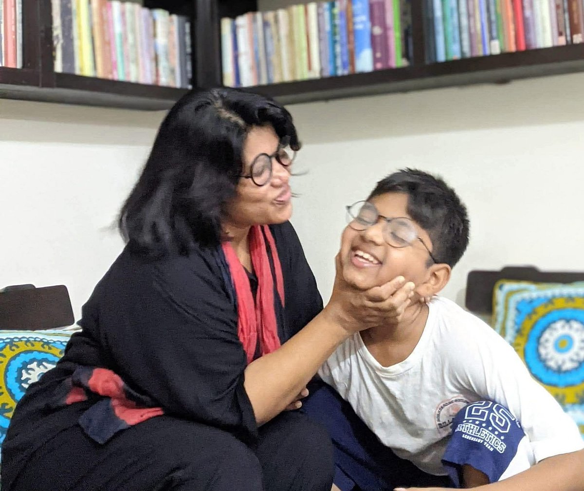 ছেলে অপ্রতিমের সঙ্গে মা নাহিদা বেগমের এই ছবি এখন কেবলই স্মৃতি