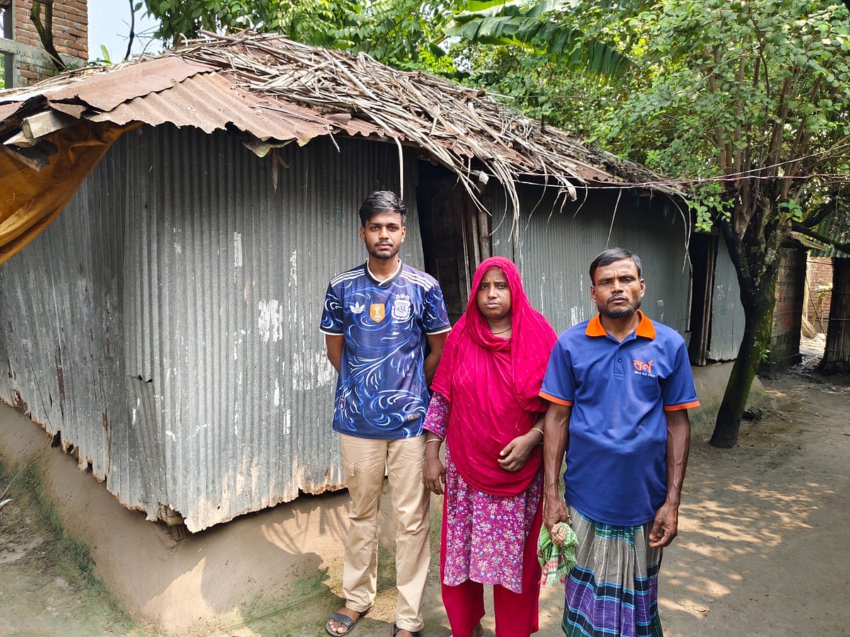 ধারদেনা করে ঢাকা বিশ্ববিদ্যালয়ে ভর্তি, অর্থাভাবে পাঁচ মাস পর ফিরলেন বাড়িতে