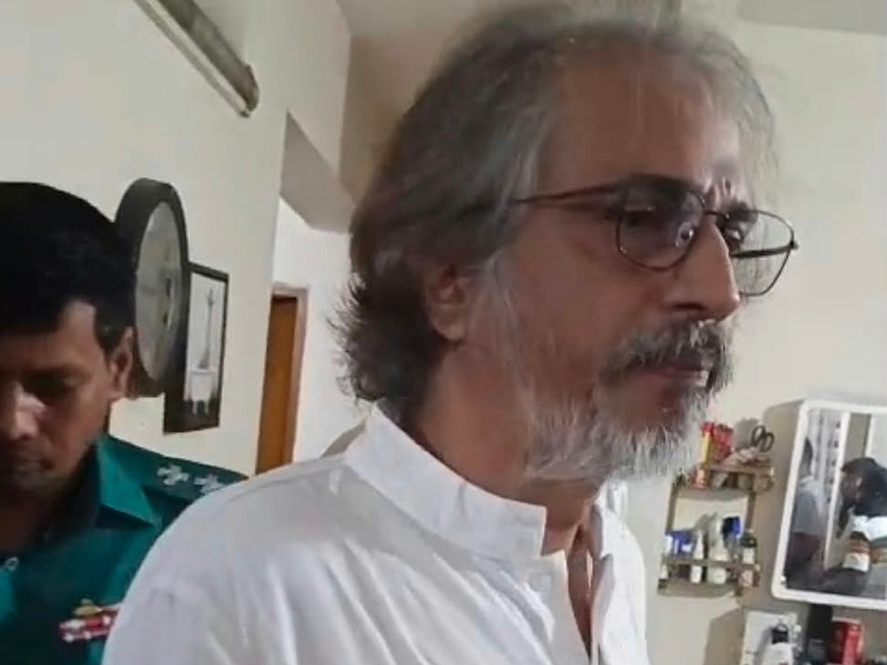 El ex diputado de NeTrecona, Mothakak Ahmed, fue reemplazado por un grupo estudiantil.