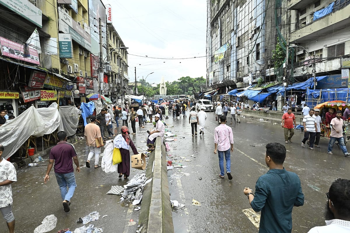 গুলিস্তানে আবার হকারমুক্ত সড়কের ঘোষণা