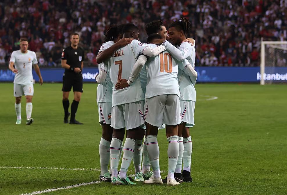 তুরস্ককে হারিয়ে জিনেদিন জিদানের অধীনে জয় দিয়ে শুরু হলো ফ্রান্সের নতুন যুগ