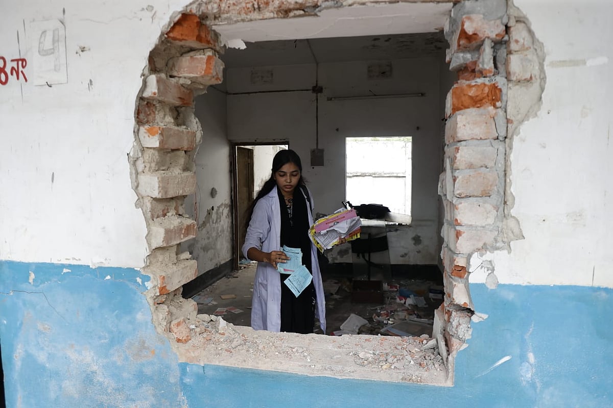 Cuatro arrestados en Mirpur después de destruir centros de salud