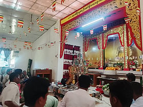 The honey full and traditional new fruits celebration of students' participation