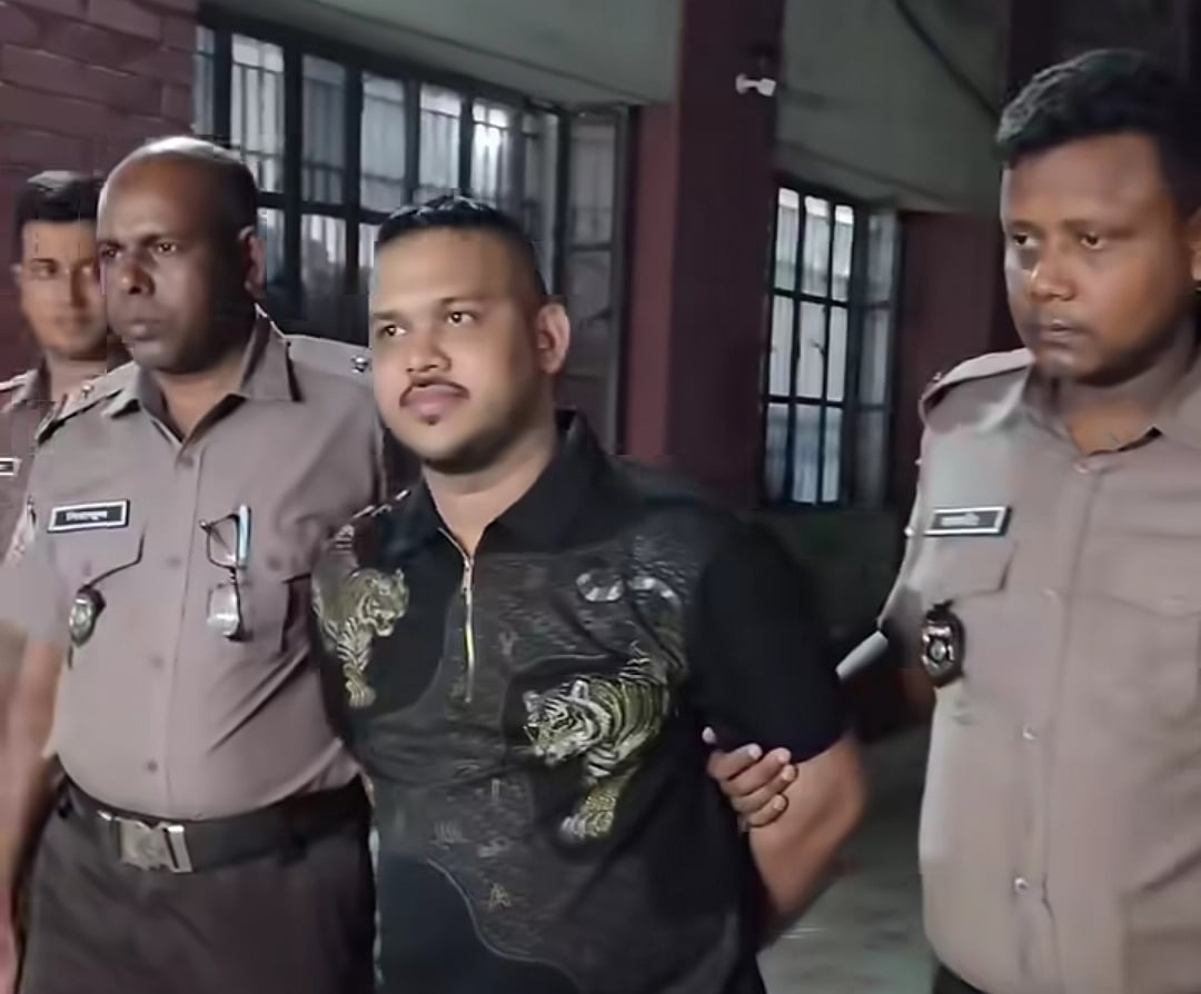 আসামি রাজা ওরফে পিচ্চি রাজা