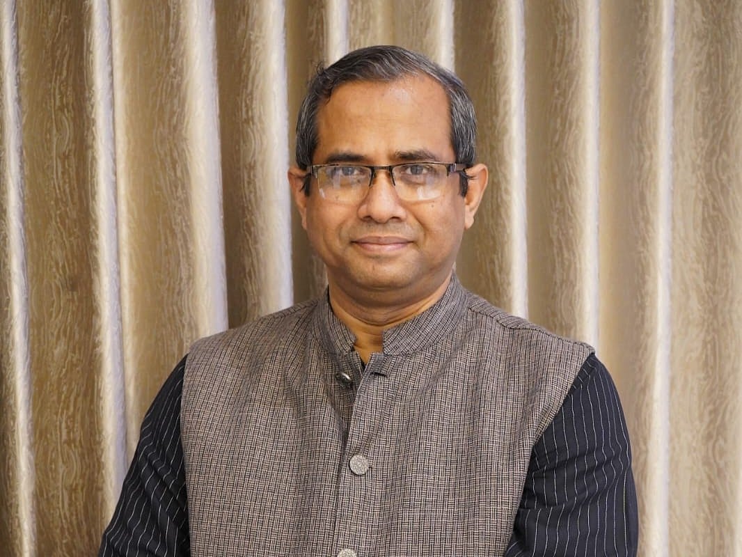 Tesz Habib संस्थान के अध्यक्ष ने जिम्मेदारी ली है।