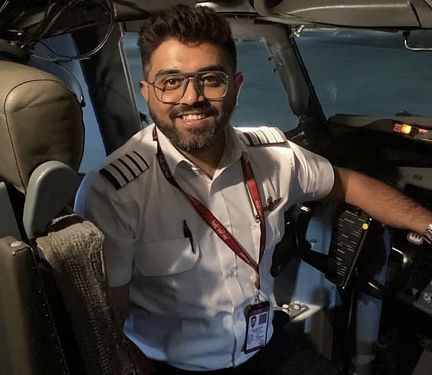 রক্তাক্ত শরীরে ১৭৪ যাত্রীর প্রাণ বাঁচানো কে এই পাইলট স্মিথ