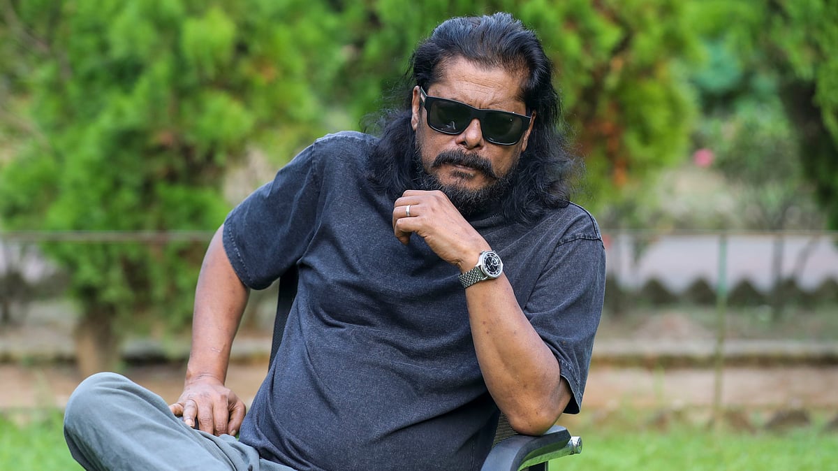 মঞ্চের জেমস আর আড়ালের ফারুক মাহফুজ