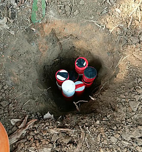 নিষিদ্ধ ছাত্রলীগ নেতার বাড়ির সামনে ১০টি ককটেল, নিষ্ক্রিয় করল পুলিশ