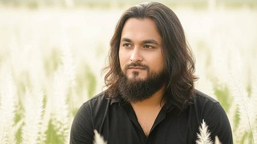 অল্প বয়সে কোটি টাকা আয় করে পথ হারান নোবেল