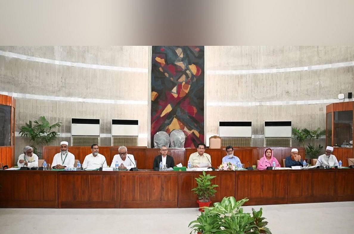 রেলের আয় বাড়াতে মালবাহী ক্যারেজ বাড়ানোর তাগিদ সংসদীয় কমিটির